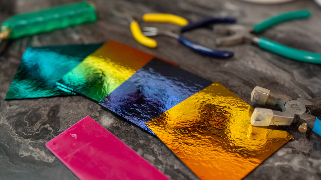 Dichroic Colours.jpg__PID:2753be46-d0f3-4da1-8687-d4e51c046d92